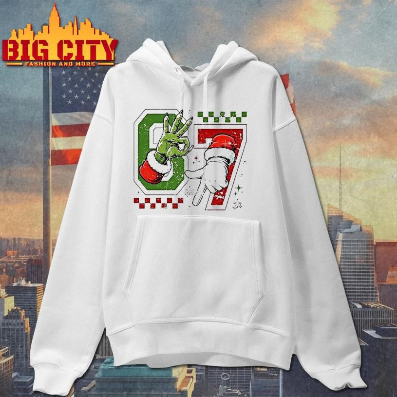 6 7 Christmas Daydream Shirt