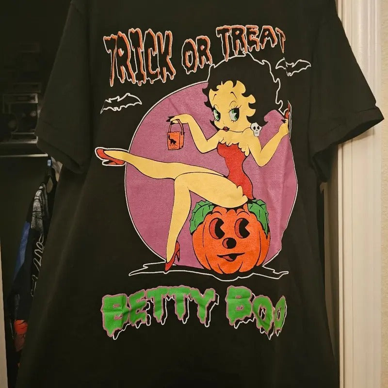 Betty Boop Vintage bootleg Halloween Trick or Treat Tee Hoodie, Sweatshirt | RetroVerseTees.com