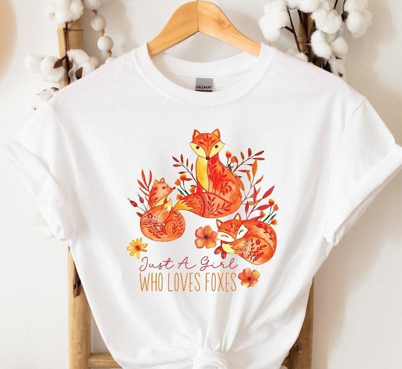 Fox T Shirt Hoodie Sweater, Cute Foxes Womens Shirt, Fox Lover Gift, Fox Aesthetic, Animal Lovers Cottagecore Shirt...
