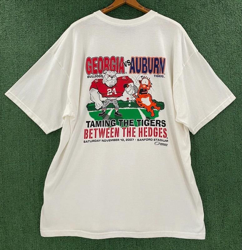 New Vintage 2007 Georgia Bulldogs vs Auburn Tigers Rivalry Unisex T-shirt Sweatshirt Hoodie | RetroVerseTees.com