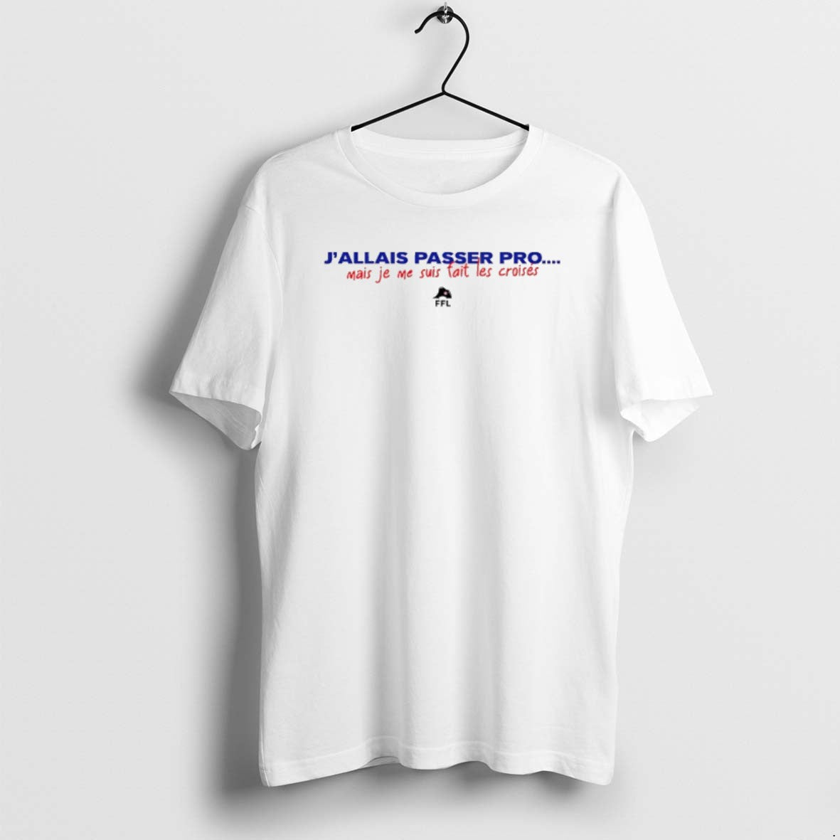 Official Jallais Passer Pro Mais Je Me Suis Fait Les Croises T-Shirts, Hoodie, Sweatshirt | RetroVerseTees.com