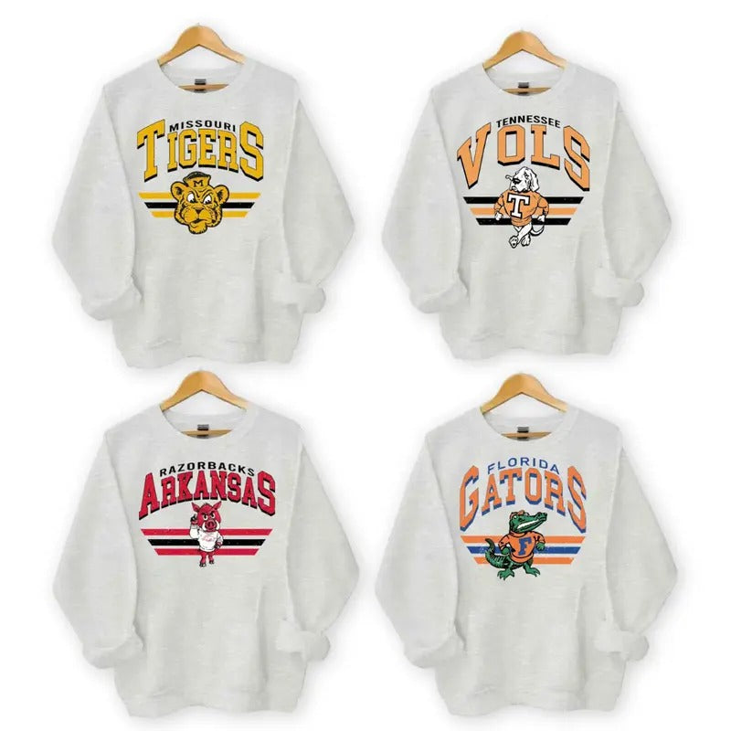 Retro College Vintage Football Mascot, Crewneck Sweatshirt Classic Menswear Tops Cotton Sweaters unisex hoodie T-Shirts