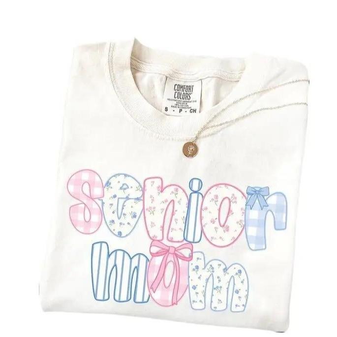 [Sale up to 30%] Comfort Colors Cute Senior Mom Shirt, Floral Senior Mom Shirt, Preppy Mom Shirt, 2026 Graduation Shirt,...