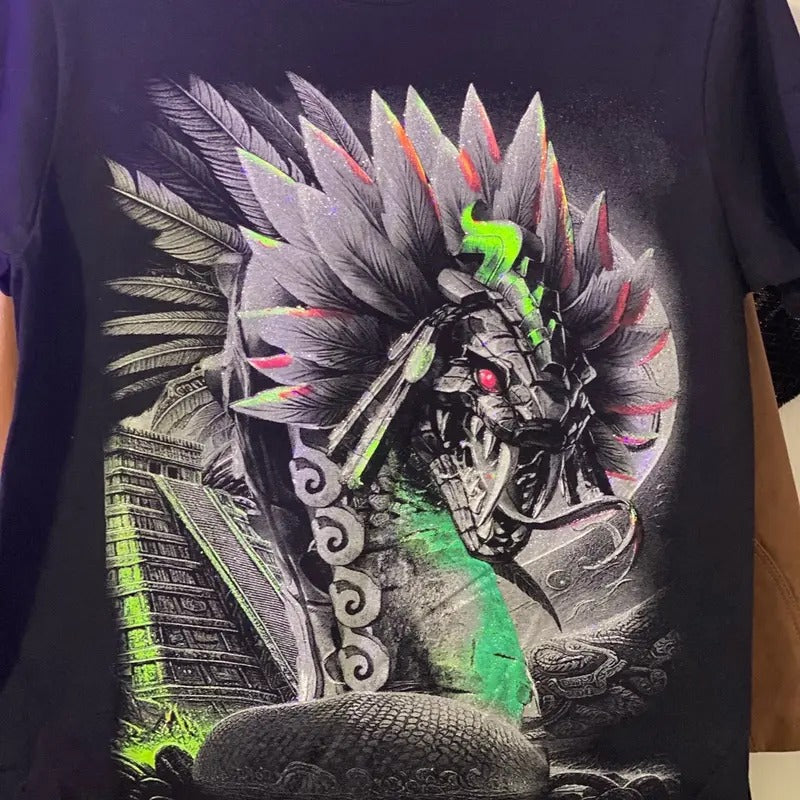 Serpiente emplumada  Man T-shirt Hoodie, Sweatshirt | RetroVerseTees.com