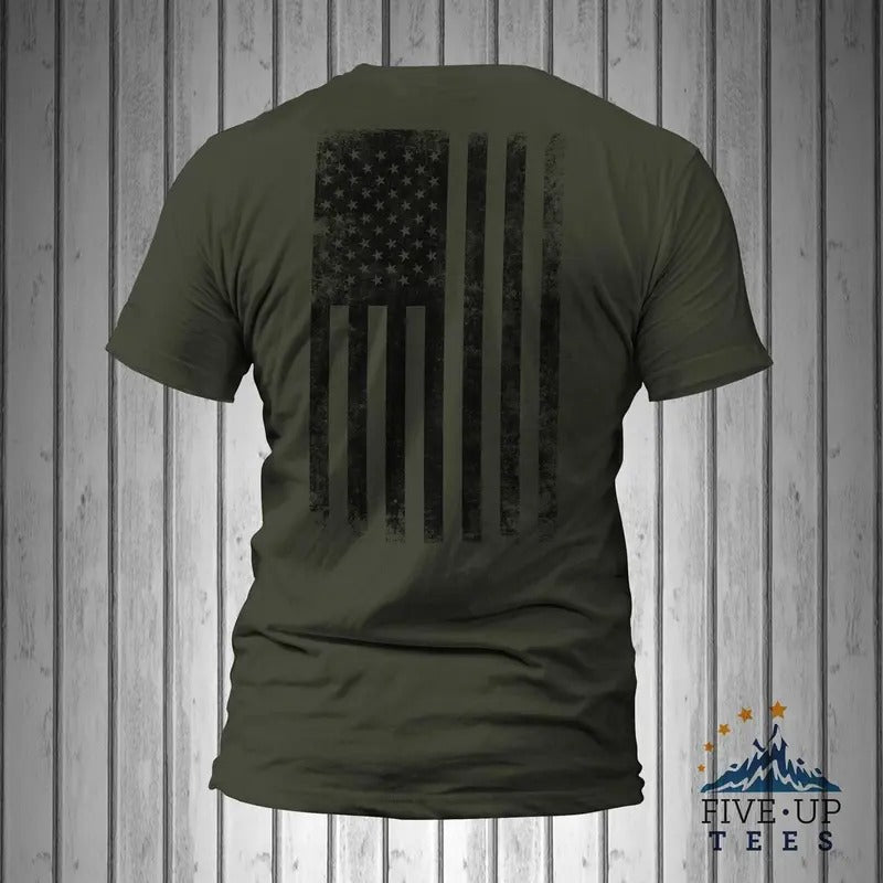 United States of America Distressed Black Vertical USA Flag T-Shirt Casual Crewneck Hoodie, Sweatshirt | RetroVerseTees.com