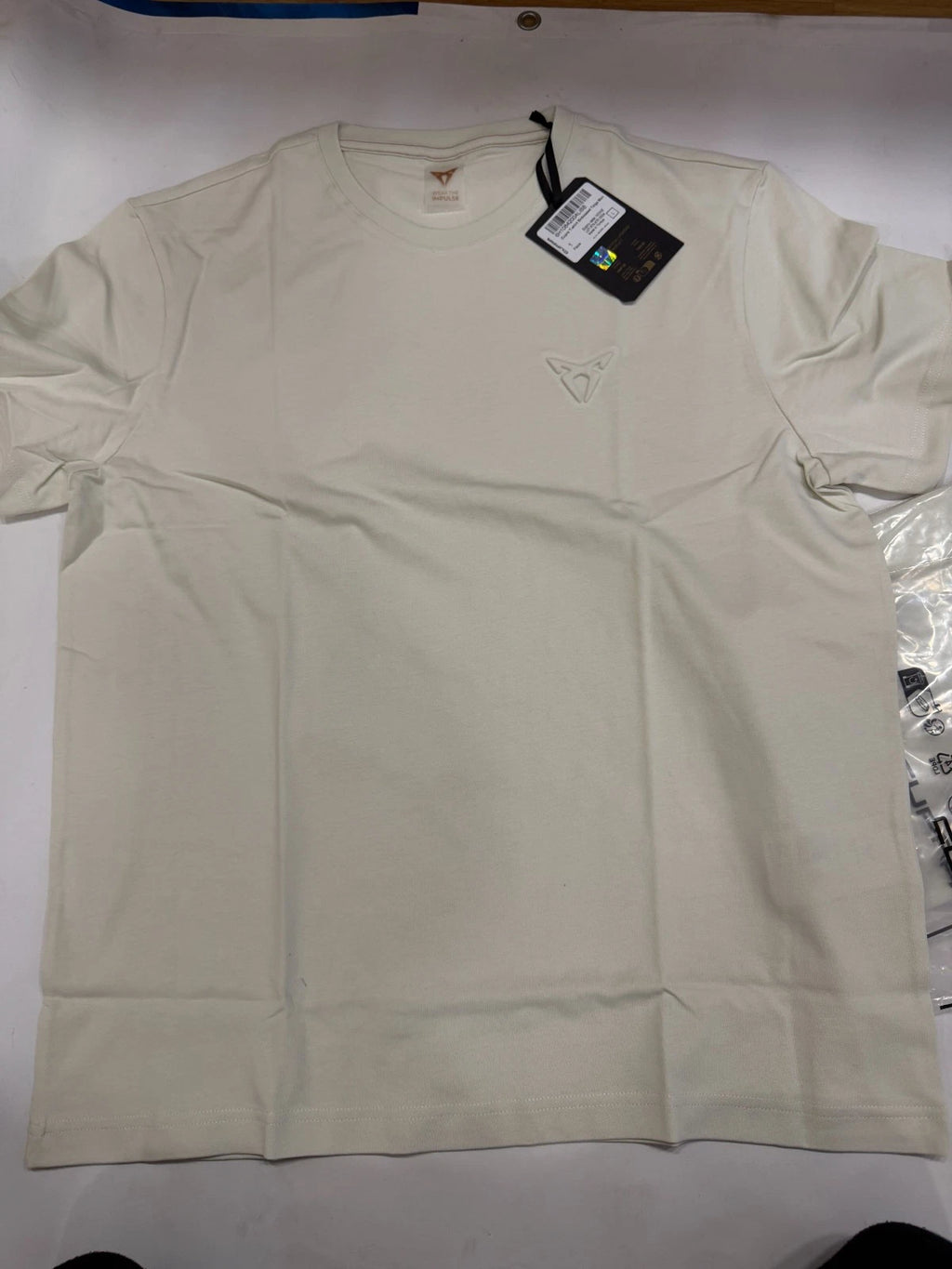 Official Seat Cupra Men's Tshirt 100% Organic Cotton Cream Embossed XL