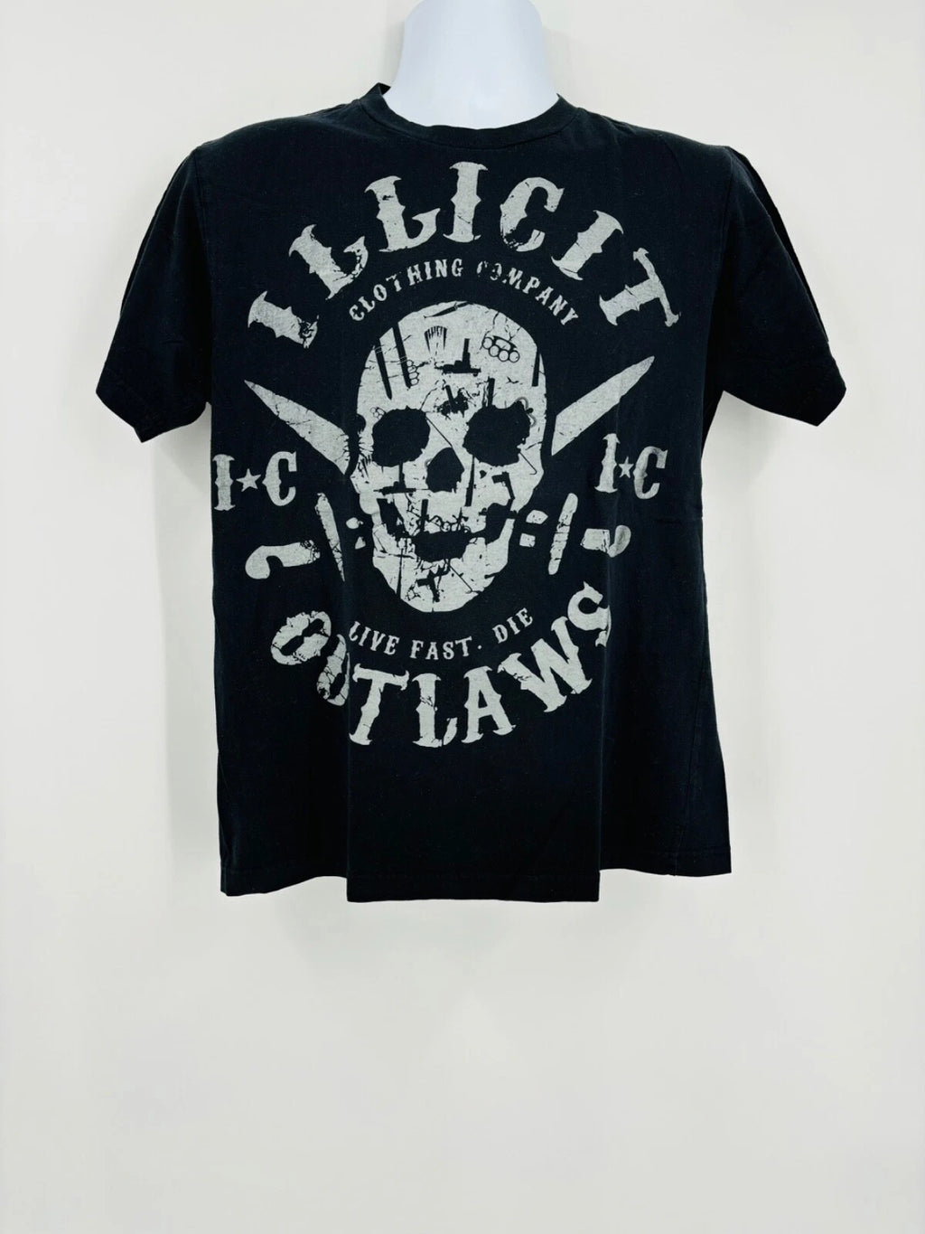Pre-Owned Men's Illicit Short Sleeve Shirt - Size M, Stylish and Comfortable!